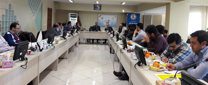 چهارمین کارگاه آمورشی رابطین استانی هسته گزینش کارکنان دانشگاه جامع علمی کاربردی از تاریخ 11/12/1394 لغایت 12/12/1394 در سالن جلسات ساختمان مرکزی برگزار گردید.